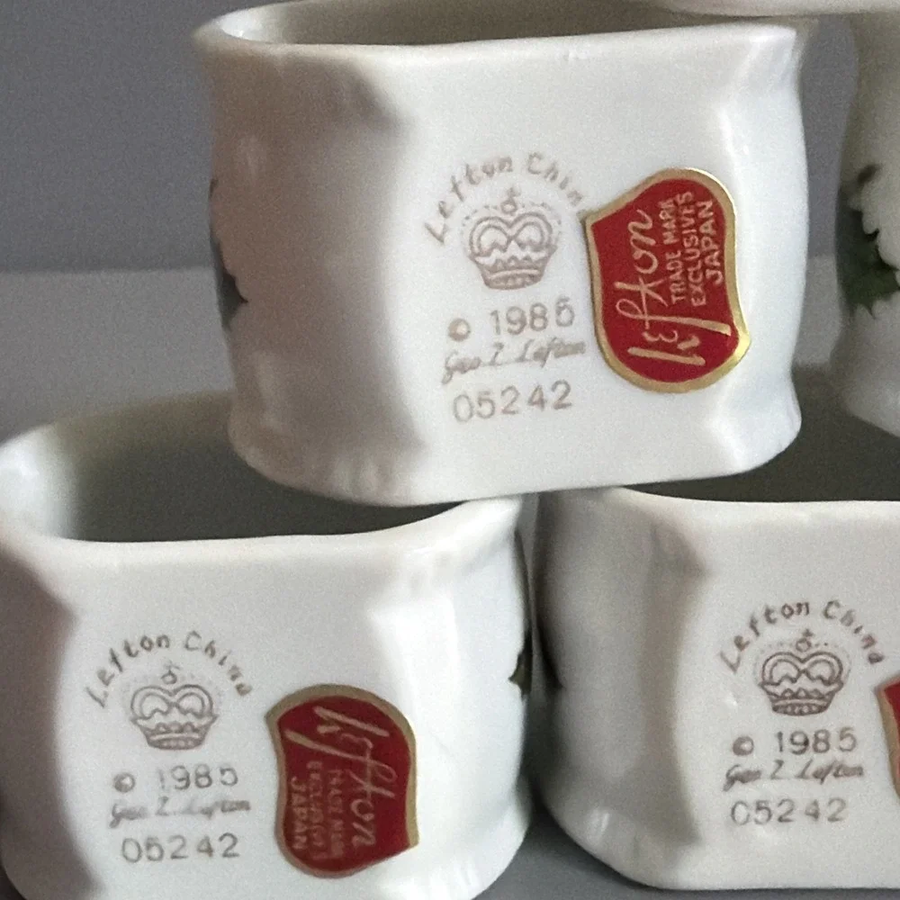 Set of 6 - Vintage 1980s Lefton China Christmas Napkin Rings #05242 w/ Box
